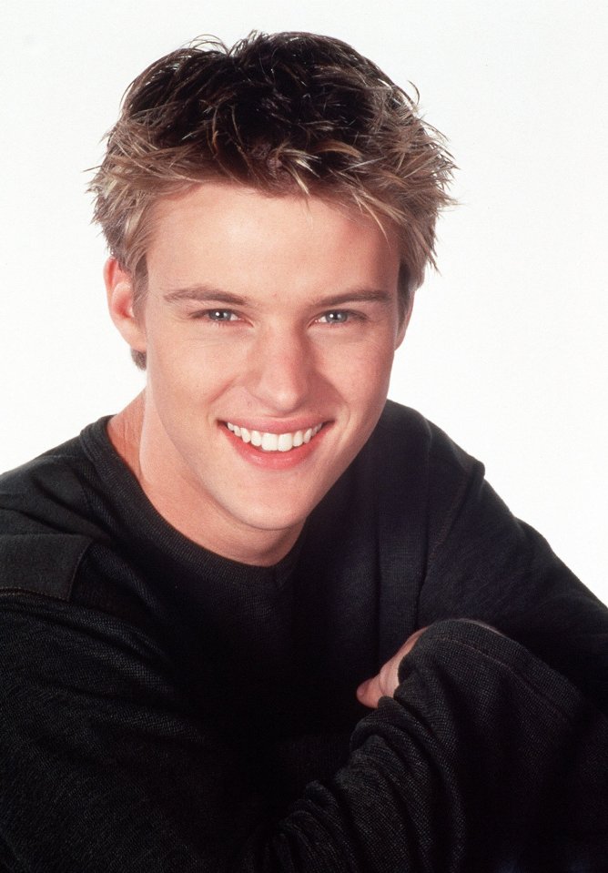 Jesse Spencer as Bill Kennedy back in 1994