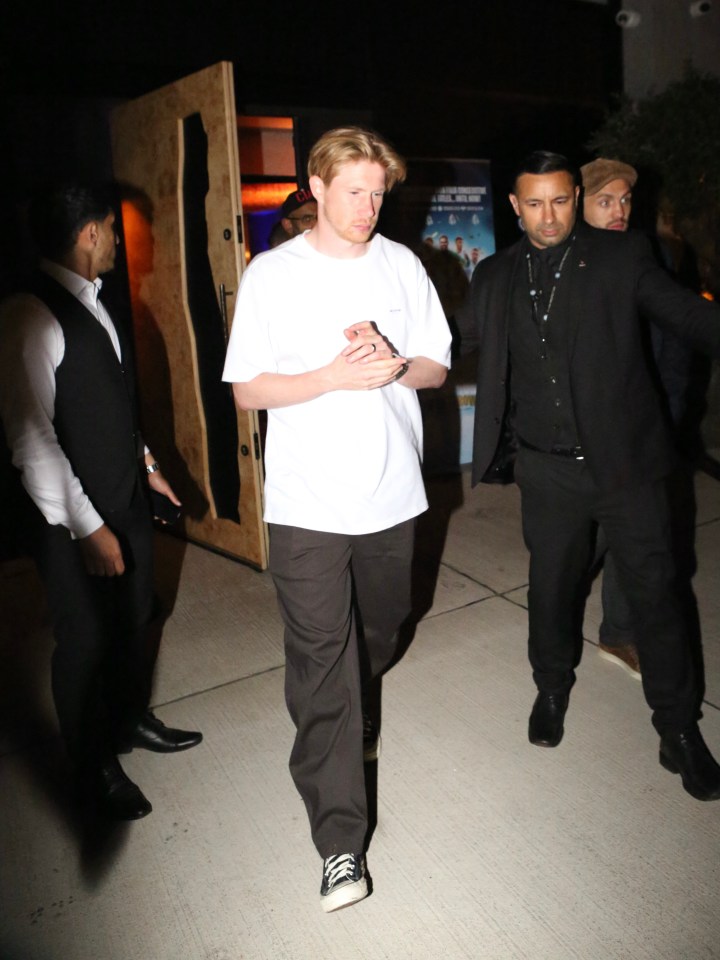 Kevin De Bruyne looked less cheerful as he left the venue