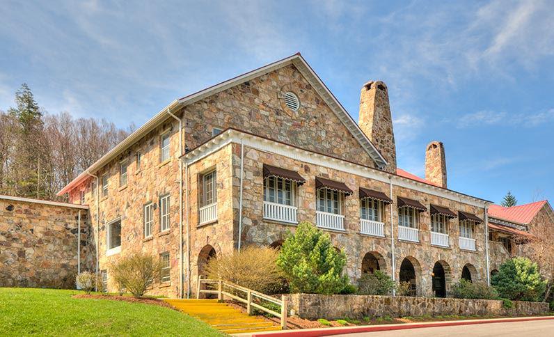 The Mountain Lake Lodge in Virginia was used for many of the scenes at Kellerman Resort in the movie 
