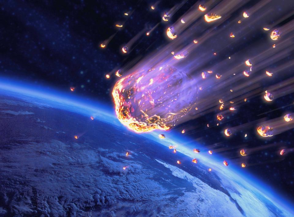  The streaks of light you can see are caused by tiny bits of rock entering the Earth’s atmosphere and burning up