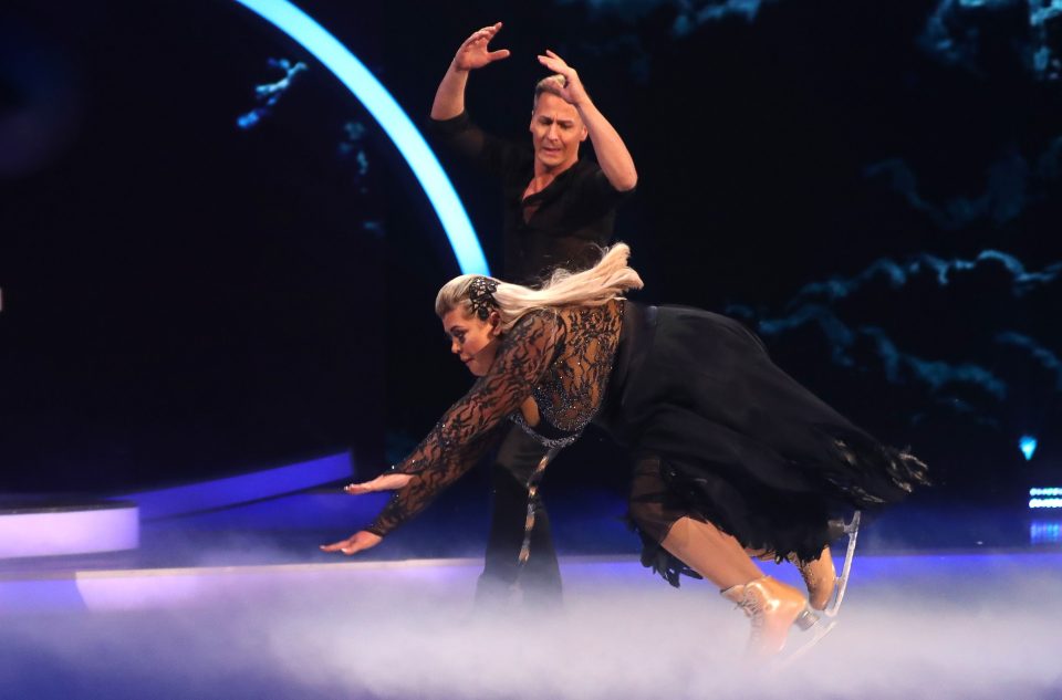 Gemma Collins takes a tumble on Dancing On Ice 