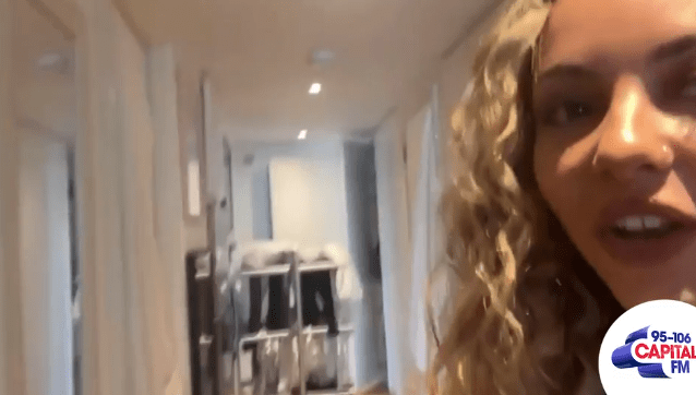  Jades Little Mix discs live in her corridor