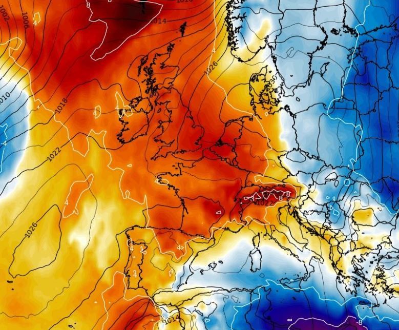  Map shows heat over Britain on Good Friday, April 10