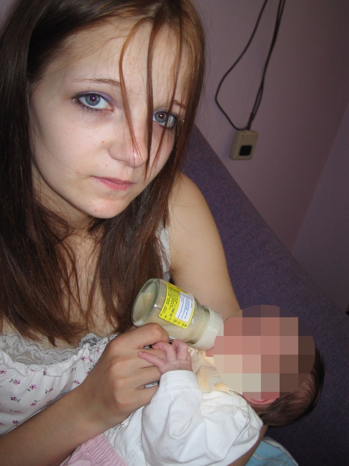 Former Britain's youngest mum Tressa Middleton with her daughter in 2006