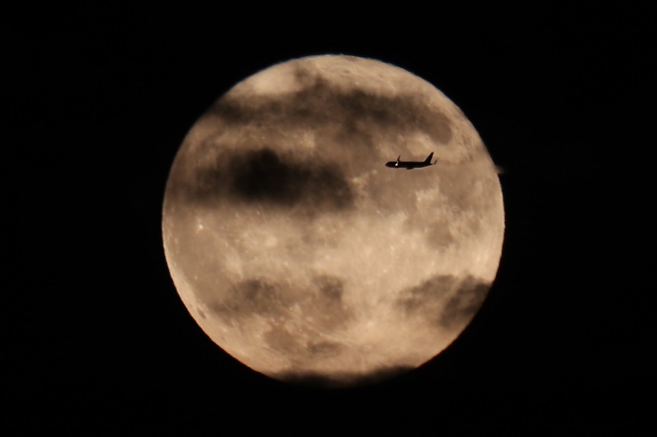 Always stunning - the full Moon
