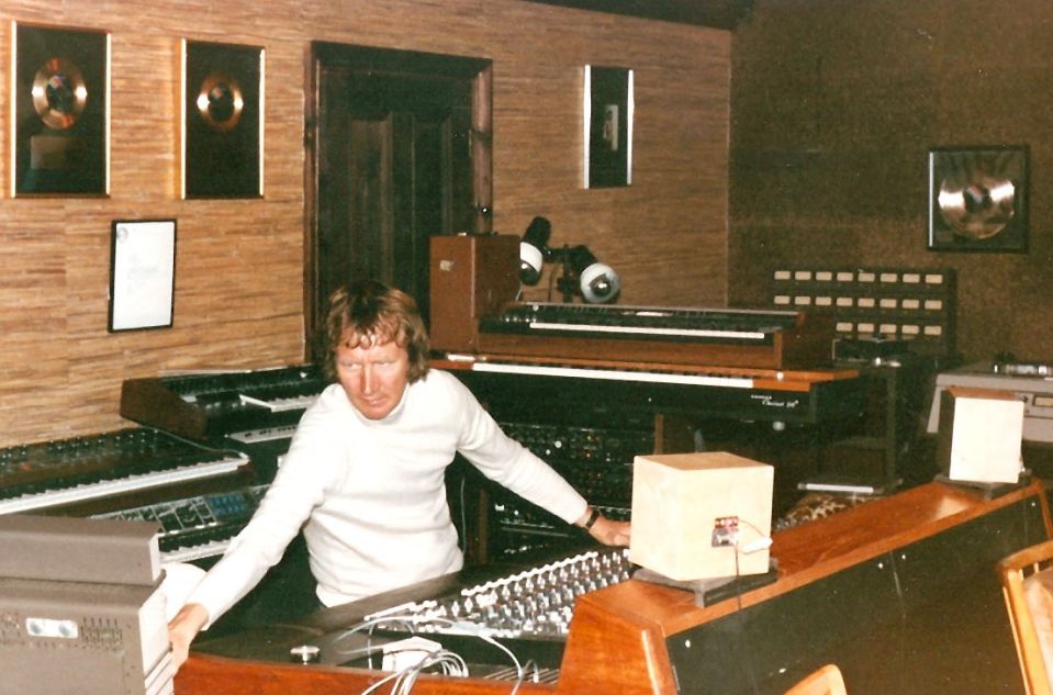 The musician worked with the likes Olivia Newton John and Davie Bowie