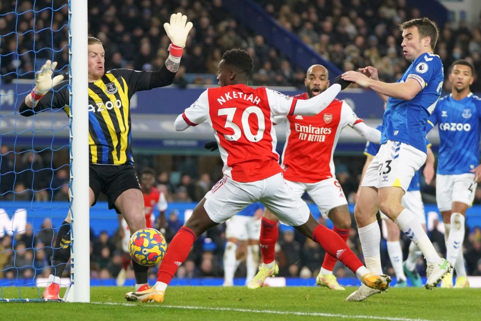 Eddie Nketiah somehow hit the post with a header from a yard out which proved costly