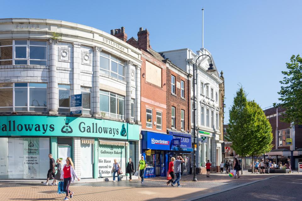 St Helens is another  sunny area of the UK with 227 hours of sunlight in the winter