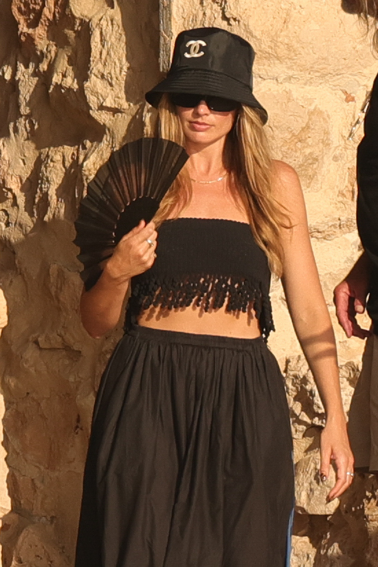 Margot Robbie looked stunning as she joined celeb pals for Cara Delevingne's birthday