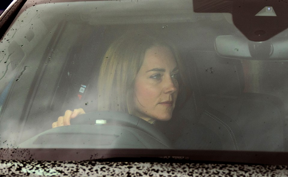 Kate Middleton left Adelaide Cottage to pick her children up who started at their new school