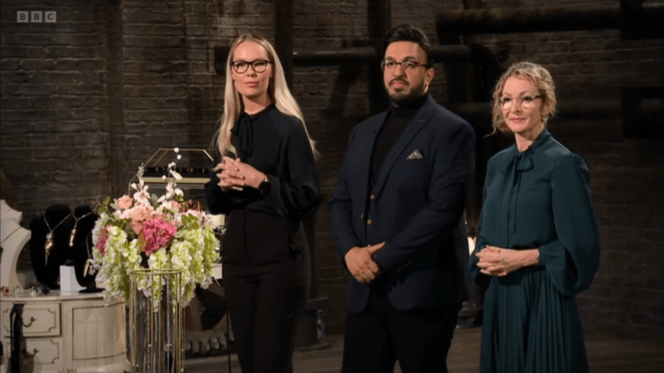 Omar, Aston and Suzanne entered the den to try and pitch their 'Potion' perfume