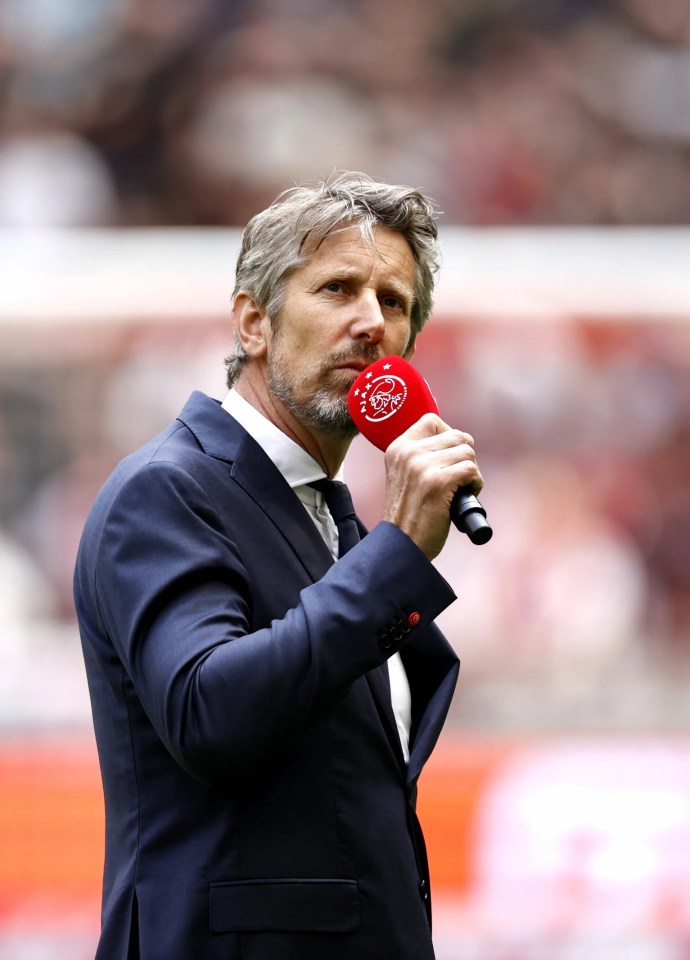 Edwin van der Sar has been criticised for 'managing the club poorly'