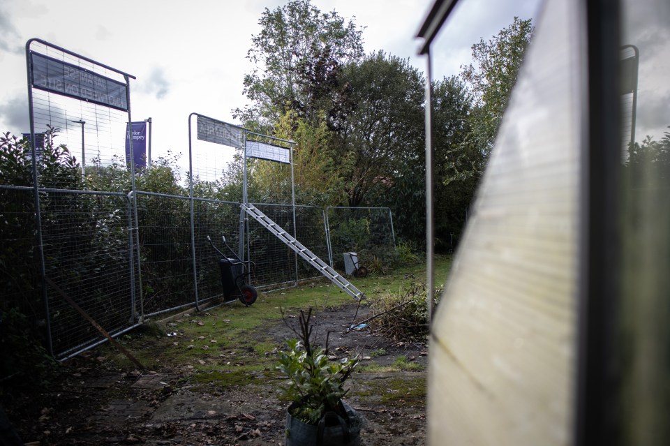 Developers erected the privacy fence in 2017 while the Ridgewood Place estate was built