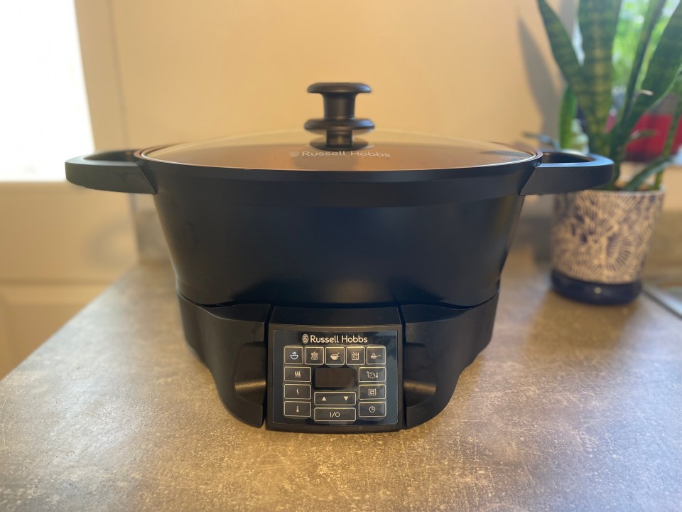 RUSSELL-HOBBS-GOOD-TO-GO-MULTICOOKER