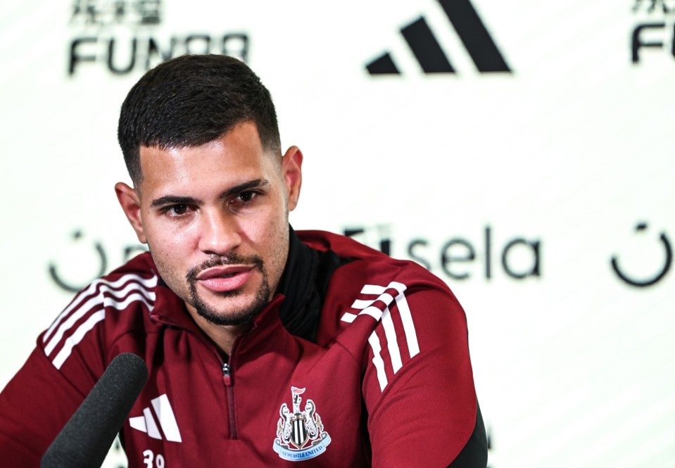 NEWCASTLE UPON TYNE, ENGLAND - AUGUST 08: Bruno Guimaraes of Newcastle United (39) speaks to the media during the Pre Season Press Conference at the Newcastle United Media Centre on August 08, 2024 in Newcastle upon Tyne, England. (Photo by Serena Taylor/Newcastle United via Getty Images)
