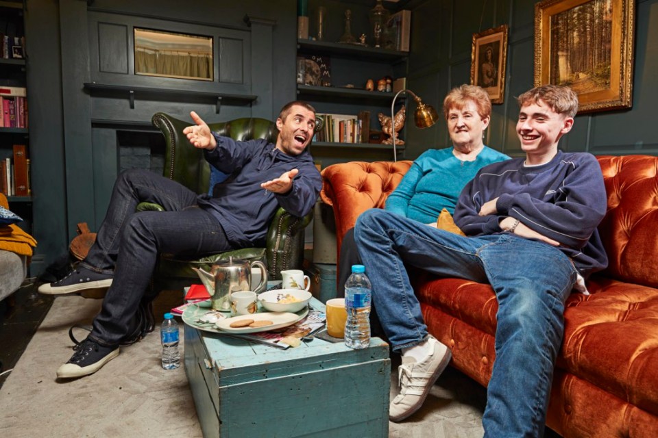 Liam Gallagher, mum Peggy and son Gene.</p>
<p>STRICTLY UNDER EMBARGO UNTIL TUESDAY 31ST OCTOBER AT 00.01AM</p>
<p>LIAM, PEGGY & GENE GALLAGHER TO JOIN THE CELEBRITY GOGGLEBOX SOFA FOR STAND UP TO CANCER