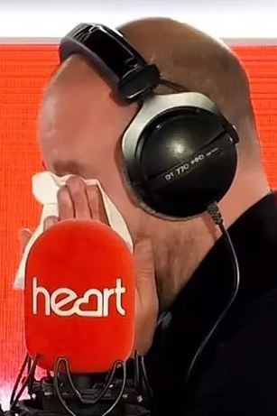 Heartbreaking moment Amanda Holden breaks down in tears live on air after emotional message