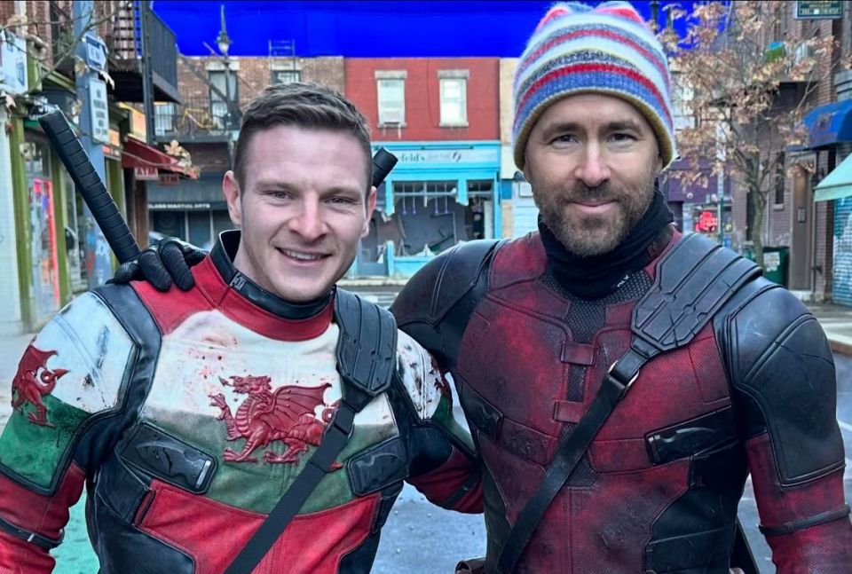 Ryan Reynolds and Paul Mullin in costume on the Deadpool and Wolverine set.