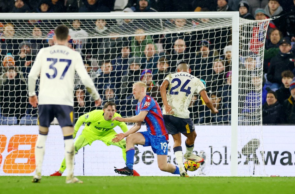 Everton's Carlos Alcaraz scores a goal.