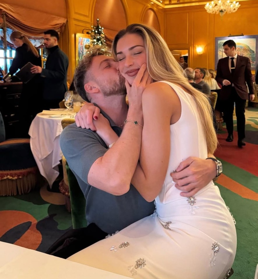 Sam Thompson and Zara McDermott reunited.