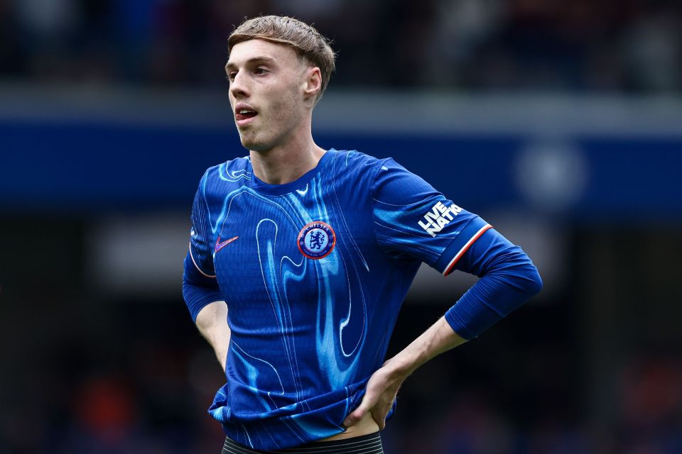 Cole Palmer looking on during a Premier League game<br />
